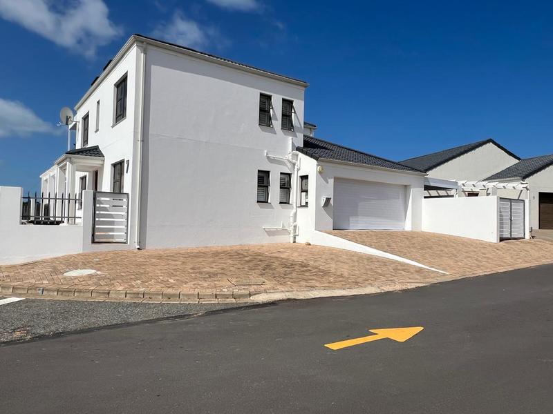 3 Bedroom Property for Sale in Stilbaai Wes Western Cape